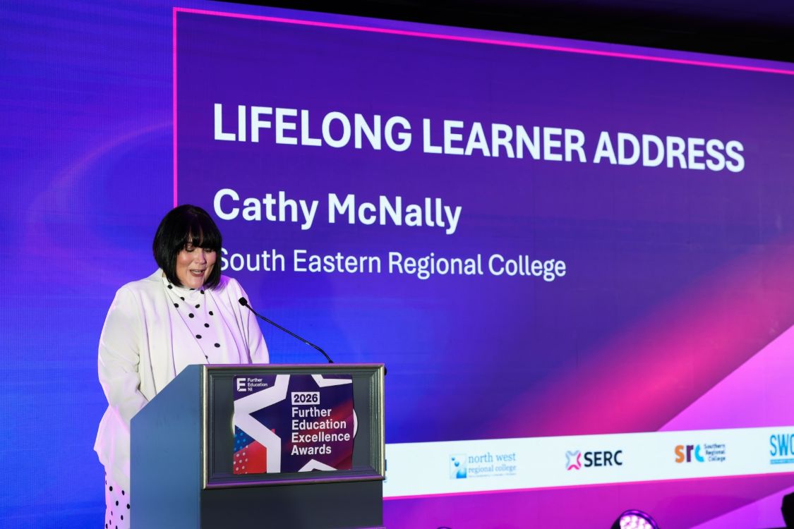 SERC award winner Cathy McNally speaks to the audience at the FE Sector Excellence Awards
